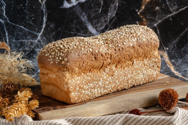 Large Wheat Bread with Oats